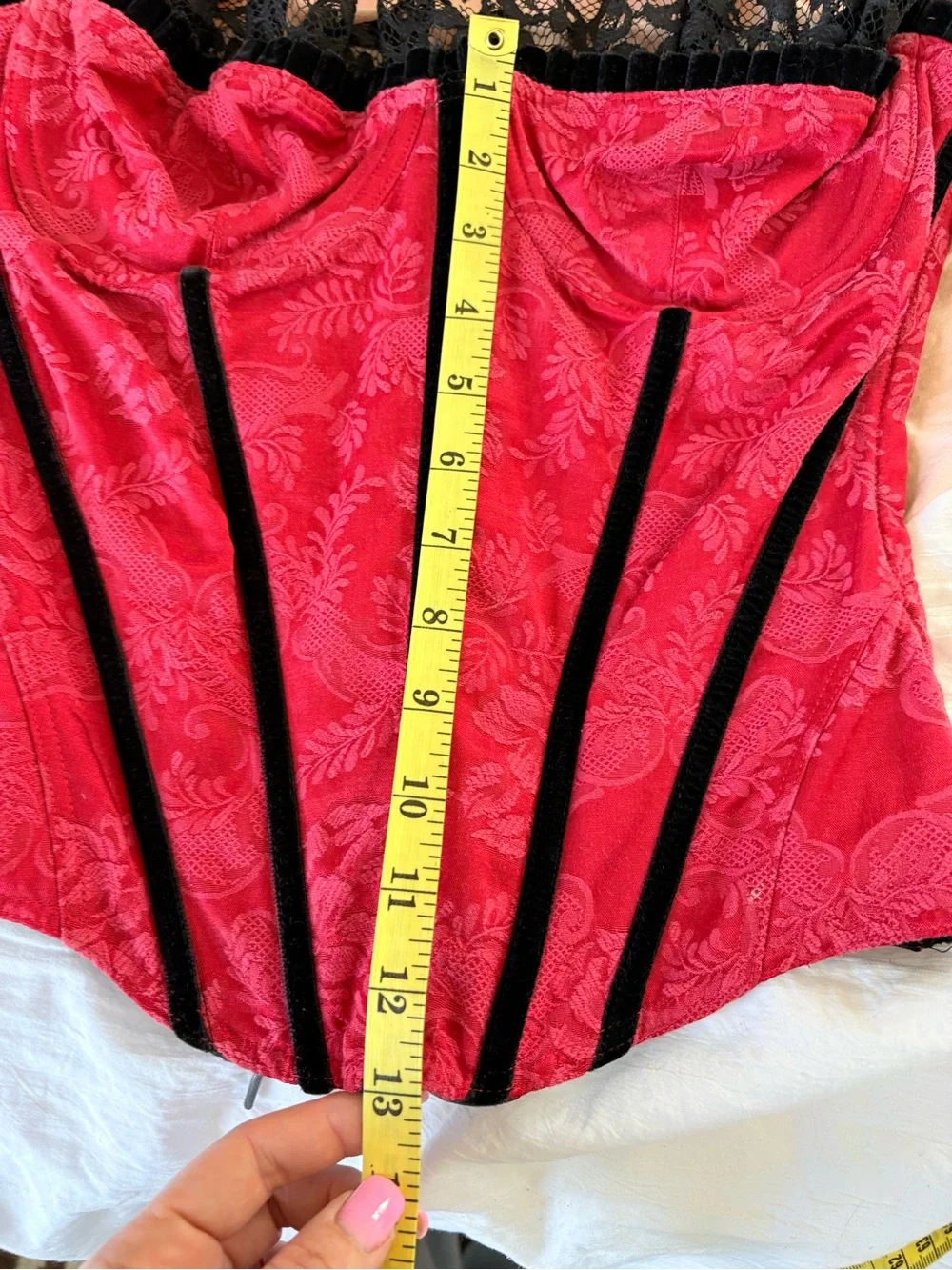 VNTG Victoria’s Secret Red Black Lace Trim Corset Top Boning Saloon Sexy 34C - Picture 8 of 8